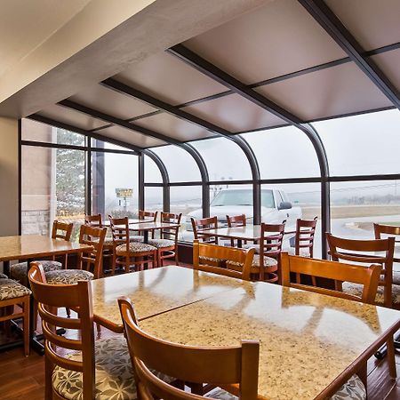 Best Western Coachlight Рола Екстериор снимка