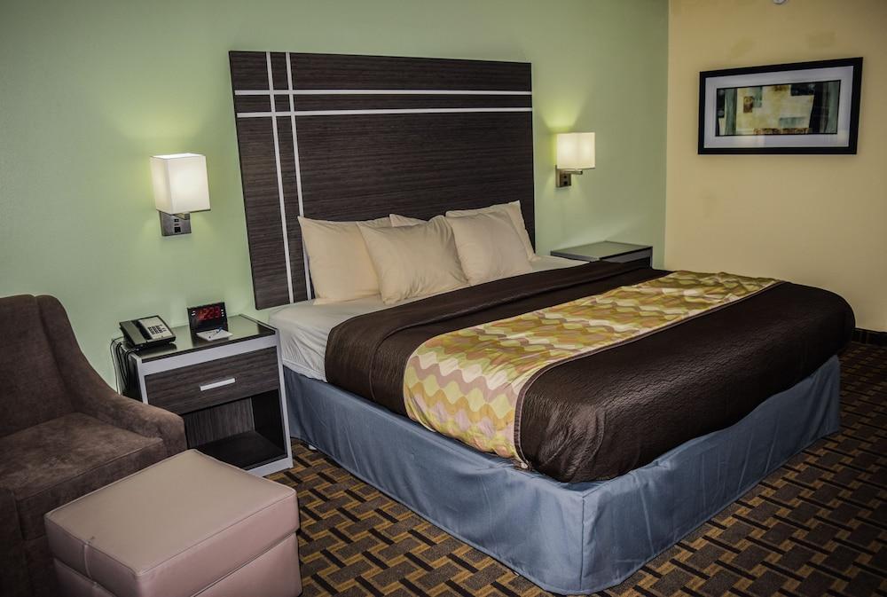 Best Western Coachlight Рола Екстериор снимка