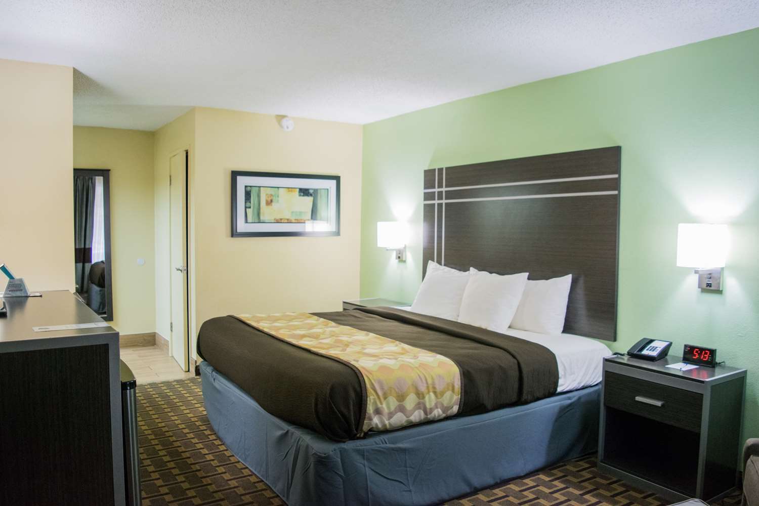 Best Western Coachlight Рола Екстериор снимка