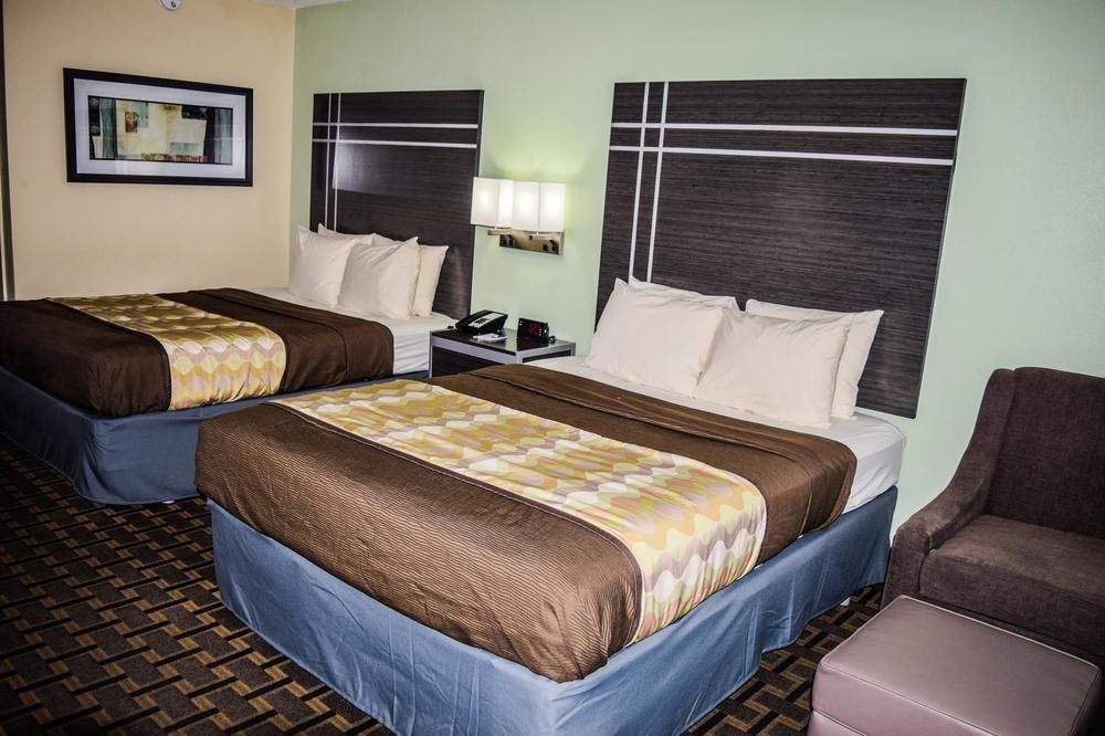 Best Western Coachlight Рола Екстериор снимка