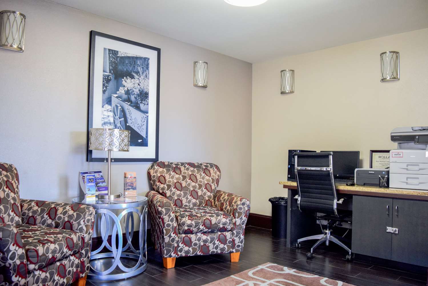 Best Western Coachlight Рола Екстериор снимка